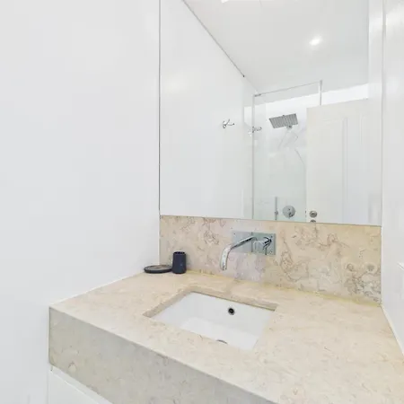 Mouraria Flat - Pool, Gym, Parking, Elevator & A/c | By Airnest * Lisboa